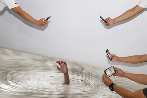 Vì sao một số người không có khả năng trắc ẩn?